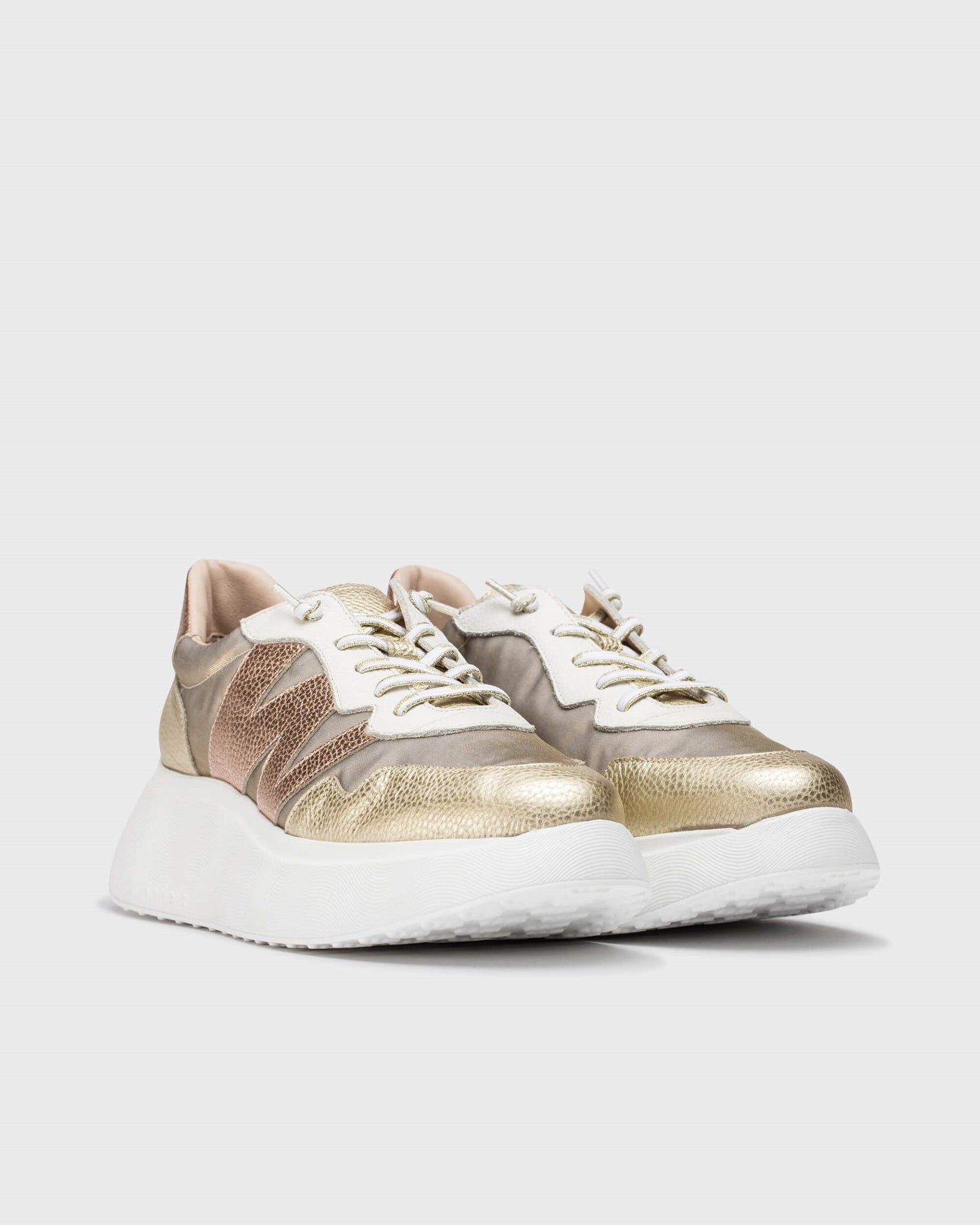 Wonders Metallic Trainers