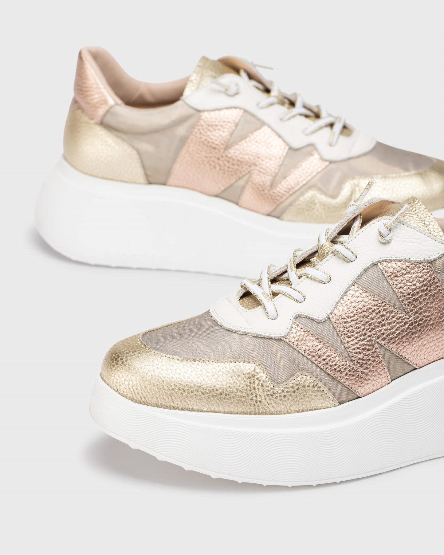 Wonders Metallic Trainers