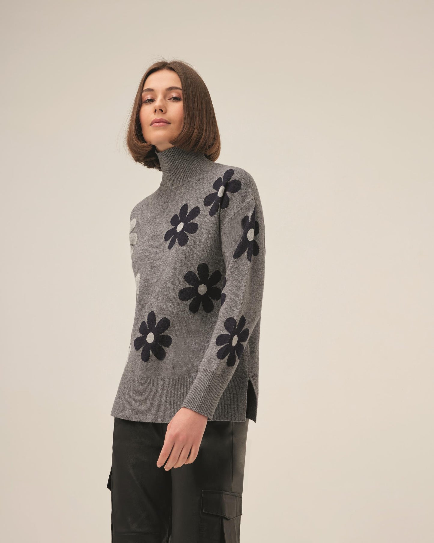 Leo & Ugo High Neck Knit Top with Flower Pattern