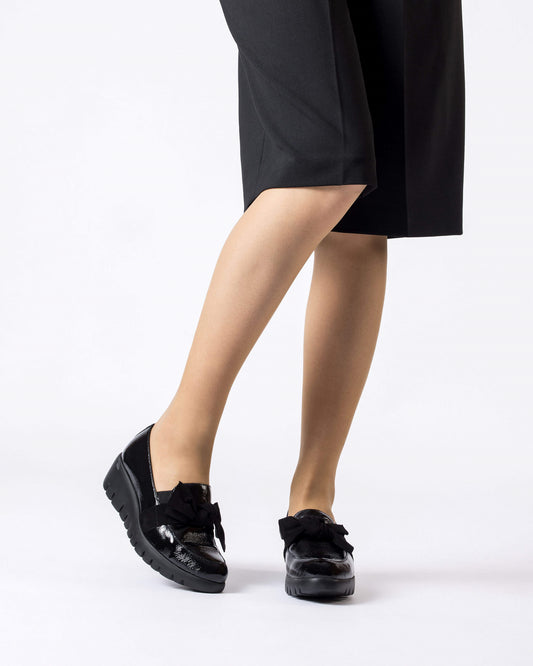 Wonders Patent Loafer with Bow